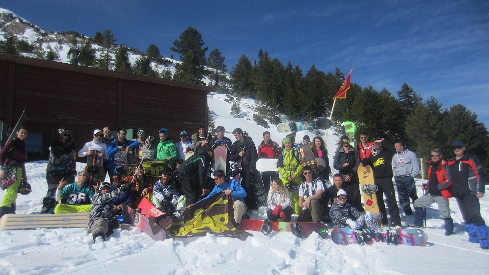 - Prvi snowboard regionu!