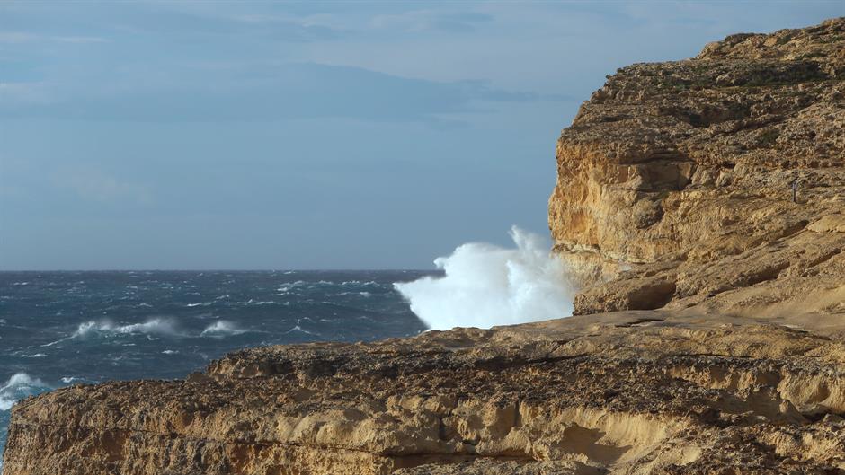 malta srusen Azurni prozor