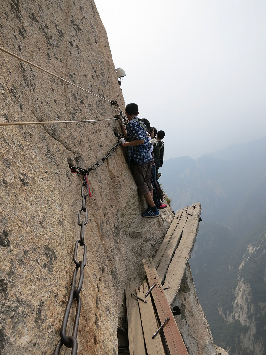 hiking trail huashan mountain china 1