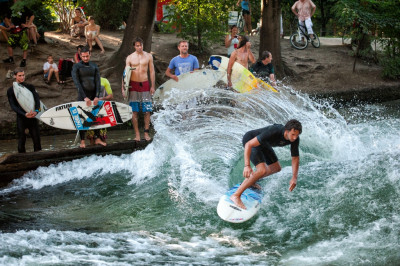 Munich River Surfing Eisbach 03