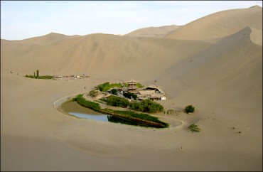 Yueyaquan Dunhuang 2 tour