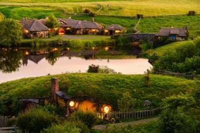 ci hobbiton movie set tours 1.jpg.rend.hgtvcom.966.644