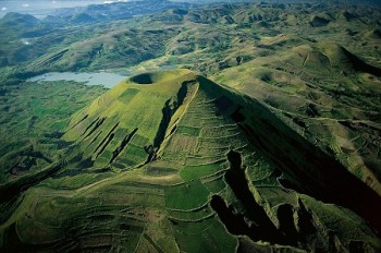 Madagascar-green-hill www.putokaz.me