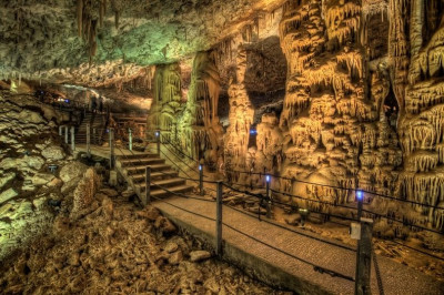 avshalom cave 33 nas
