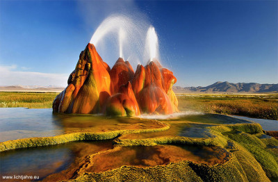 fly geyser nevada 3